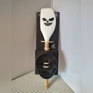 Spatula and Cookie Cutter Halloween NWT